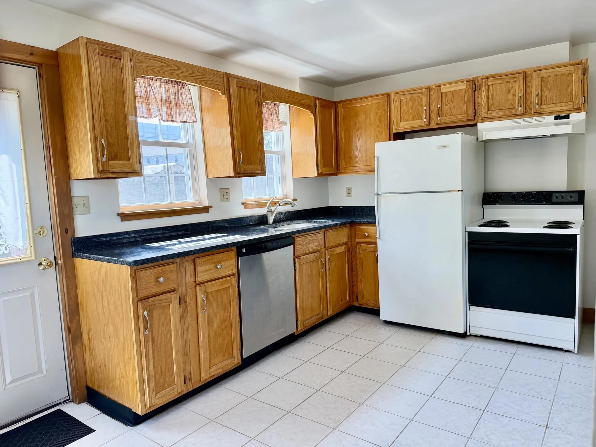 97 Concord Way Portsmouth NH 03801