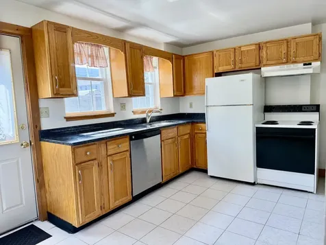 97 Concord Way Portsmouth NH 03801