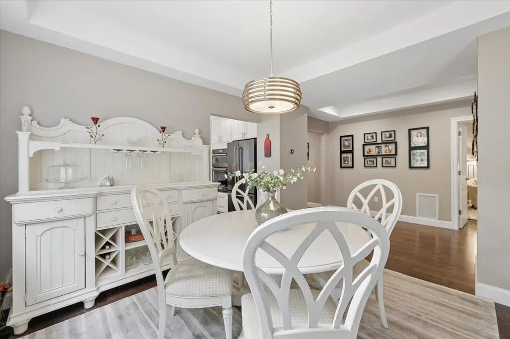 5 Pebble Beach Drive Bedford NH 03110