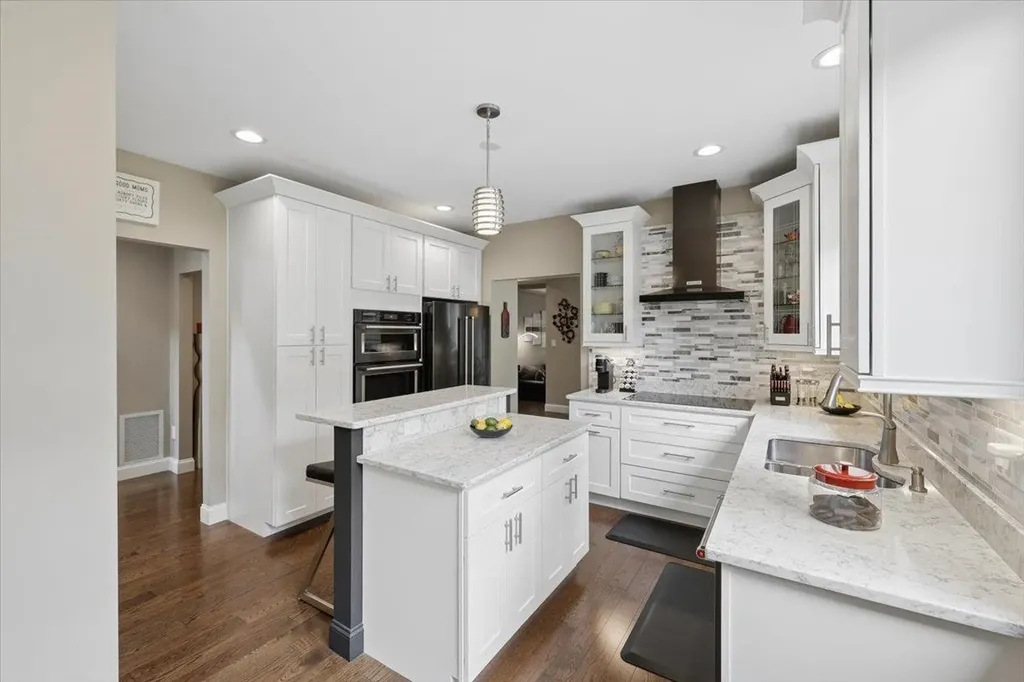 5 Pebble Beach Drive Bedford NH 03110