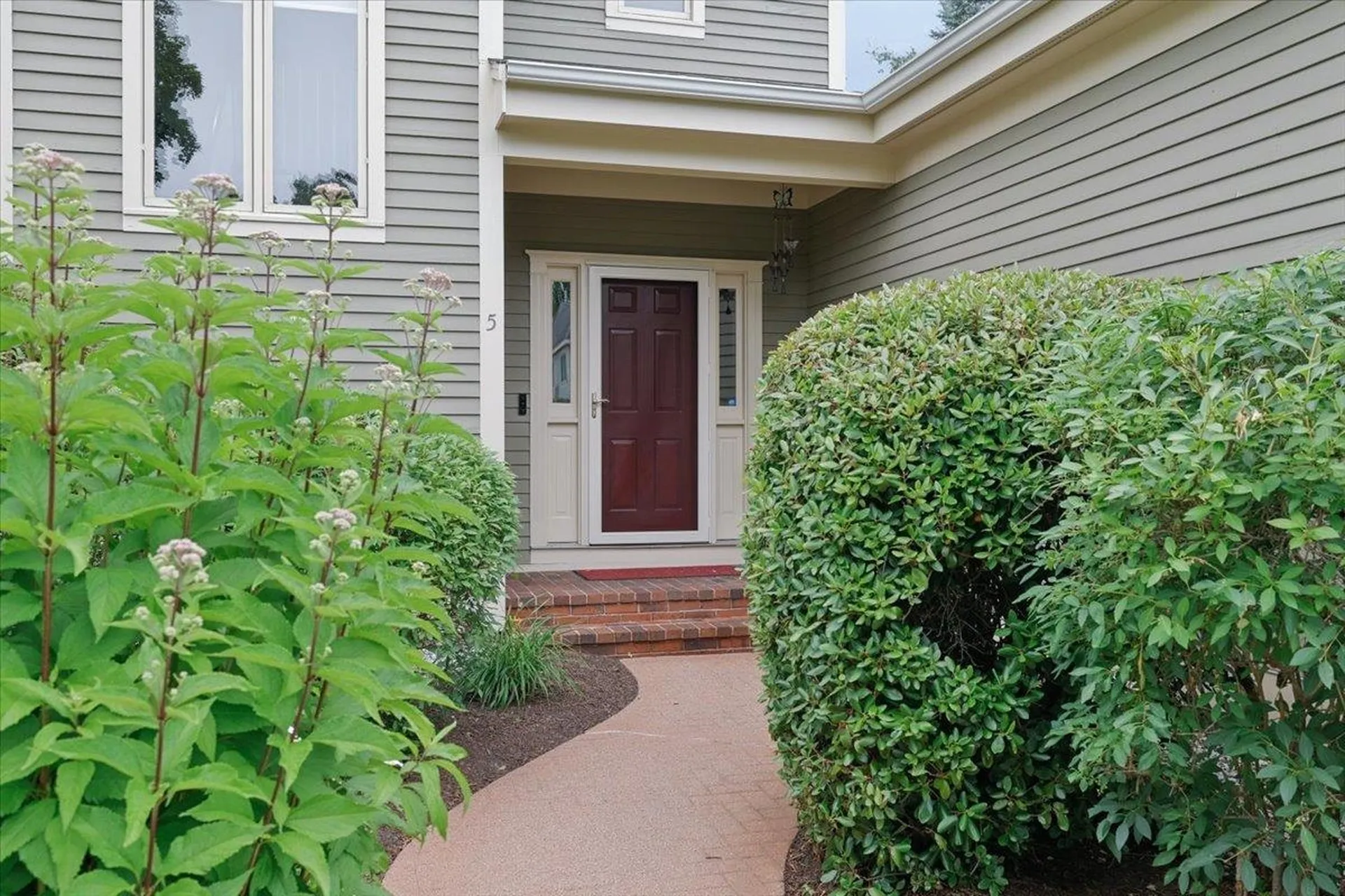 5 Pebble Beach Drive Bedford NH 03110