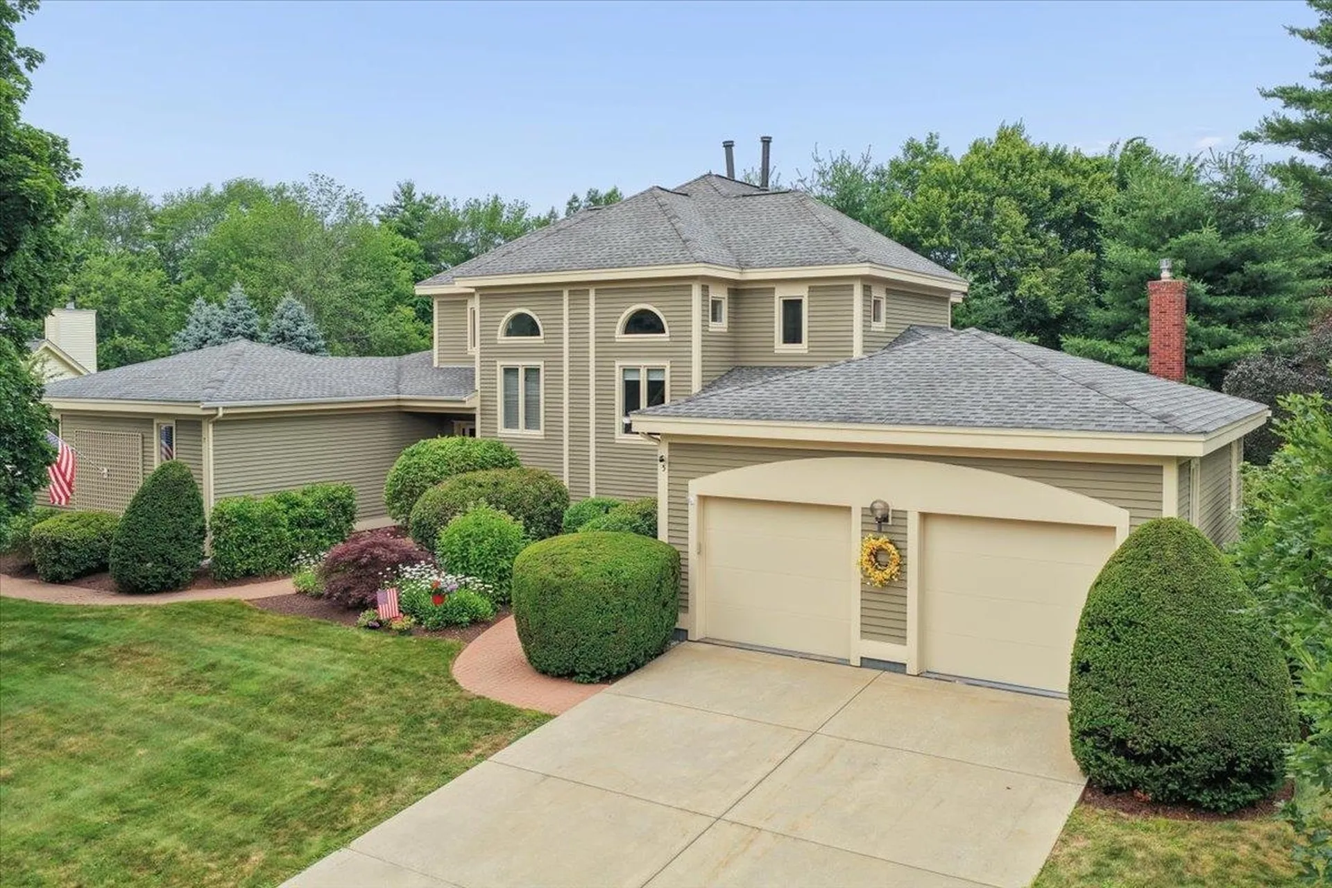 5 Pebble Beach Drive Bedford NH 03110