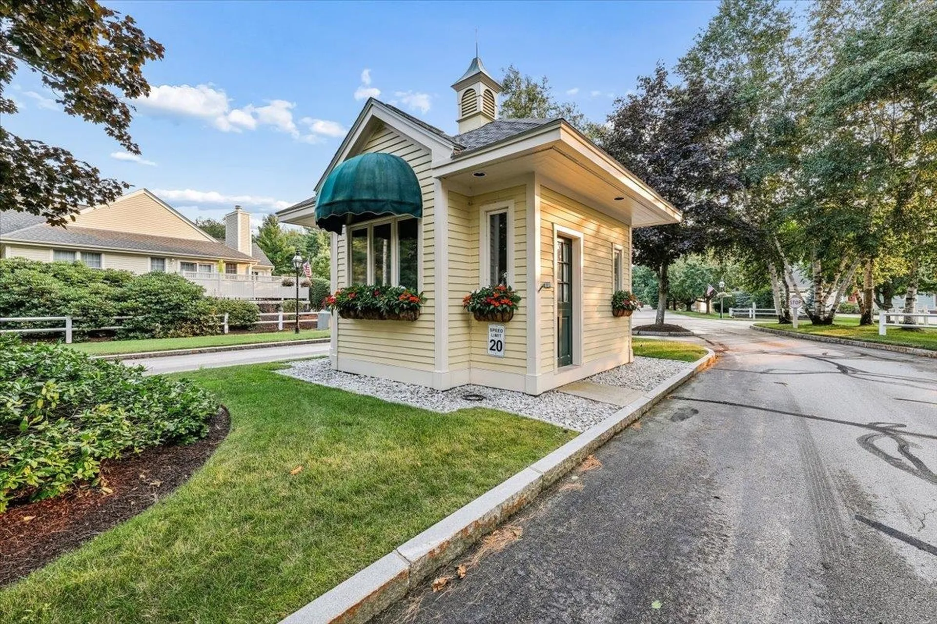 5 Pebble Beach Drive Bedford NH 03110