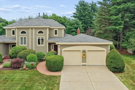 5 Pebble Beach Drive Bedford NH 03110