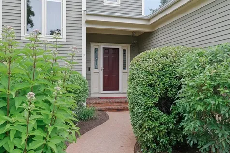 5 Pebble Beach Drive Bedford NH 03110
