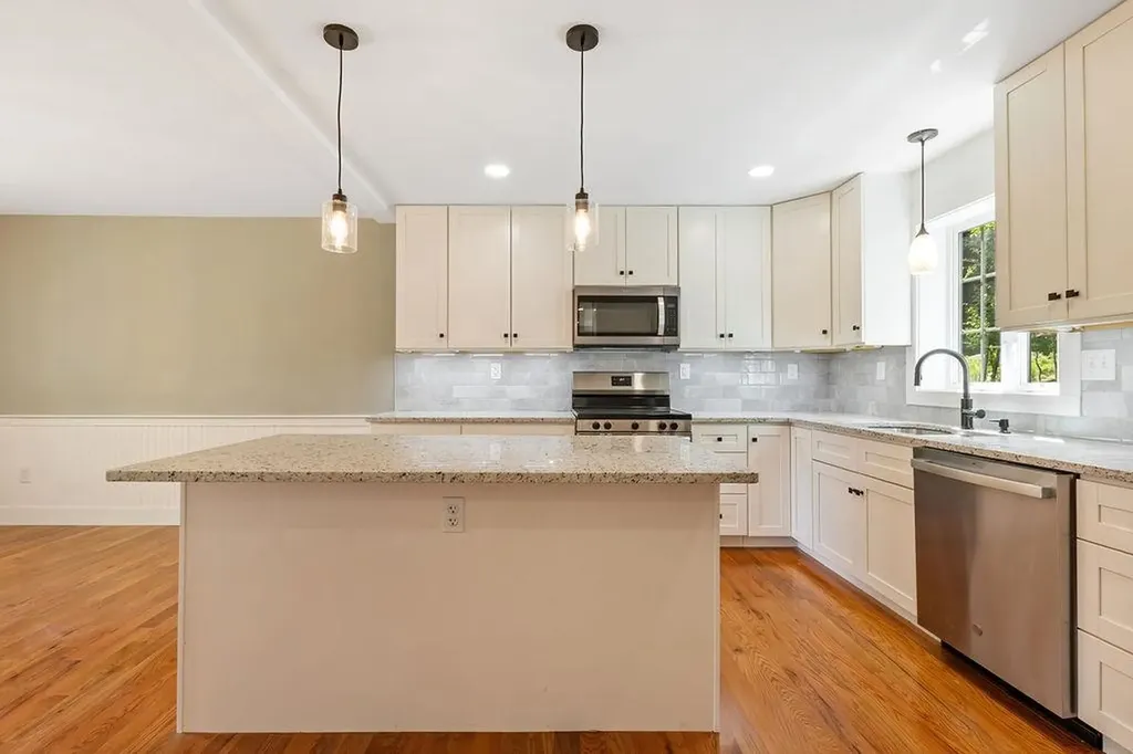 137 Lakeside Drive Haverhill NH 03765