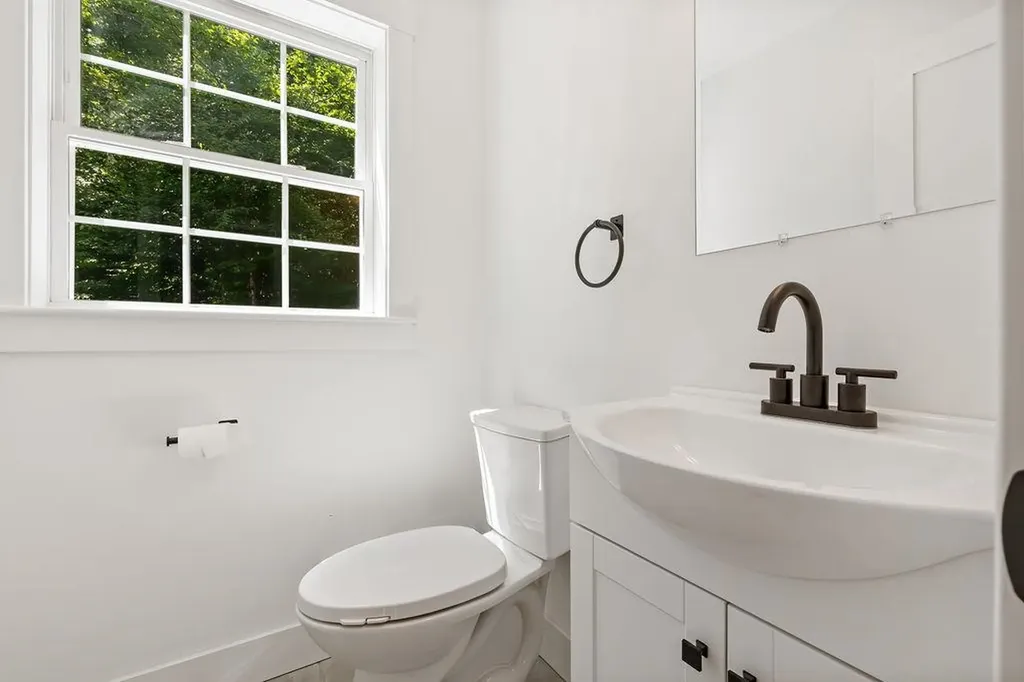 137 Lakeside Drive Haverhill NH 03765