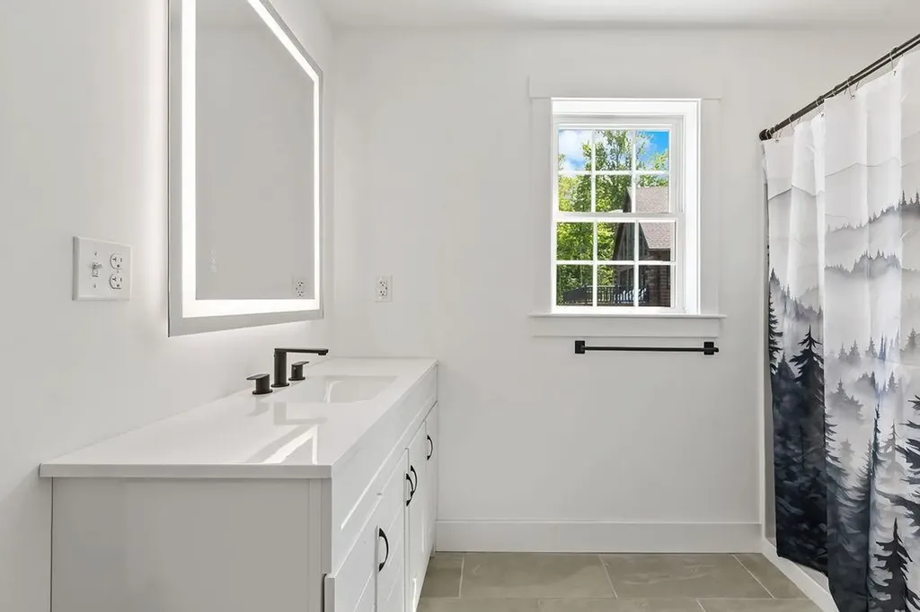 137 Lakeside Drive Haverhill NH 03765