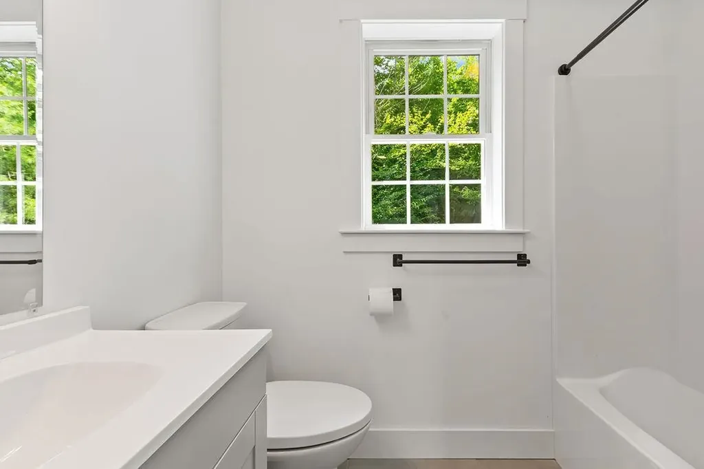 137 Lakeside Drive Haverhill NH 03765
