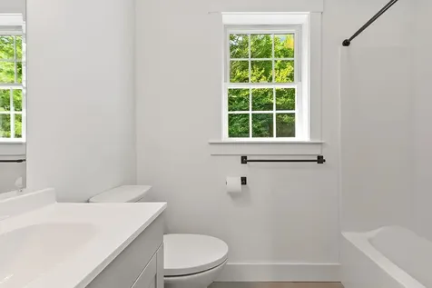 137 Lakeside Drive Haverhill NH 03765