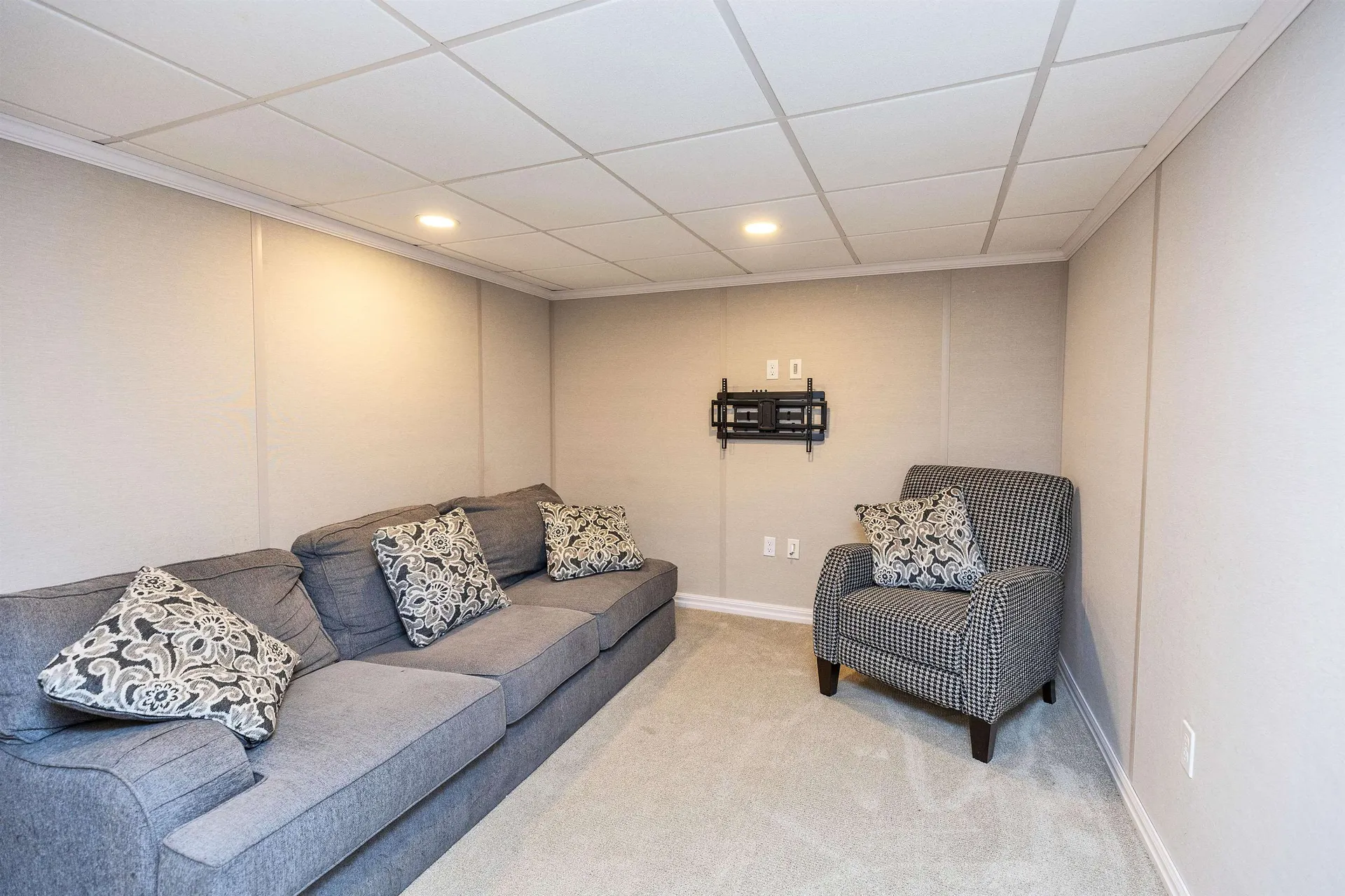 58 Hunter Farm Road Peterborough NH 03458