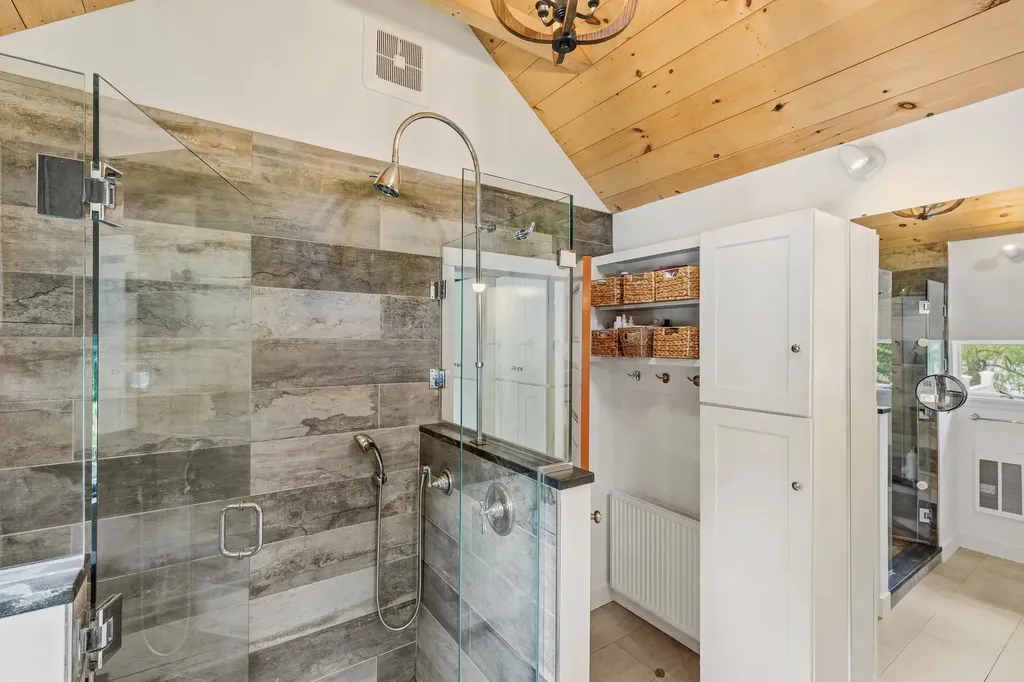 31 & 37 River Cottage Lane Orford NH 03777