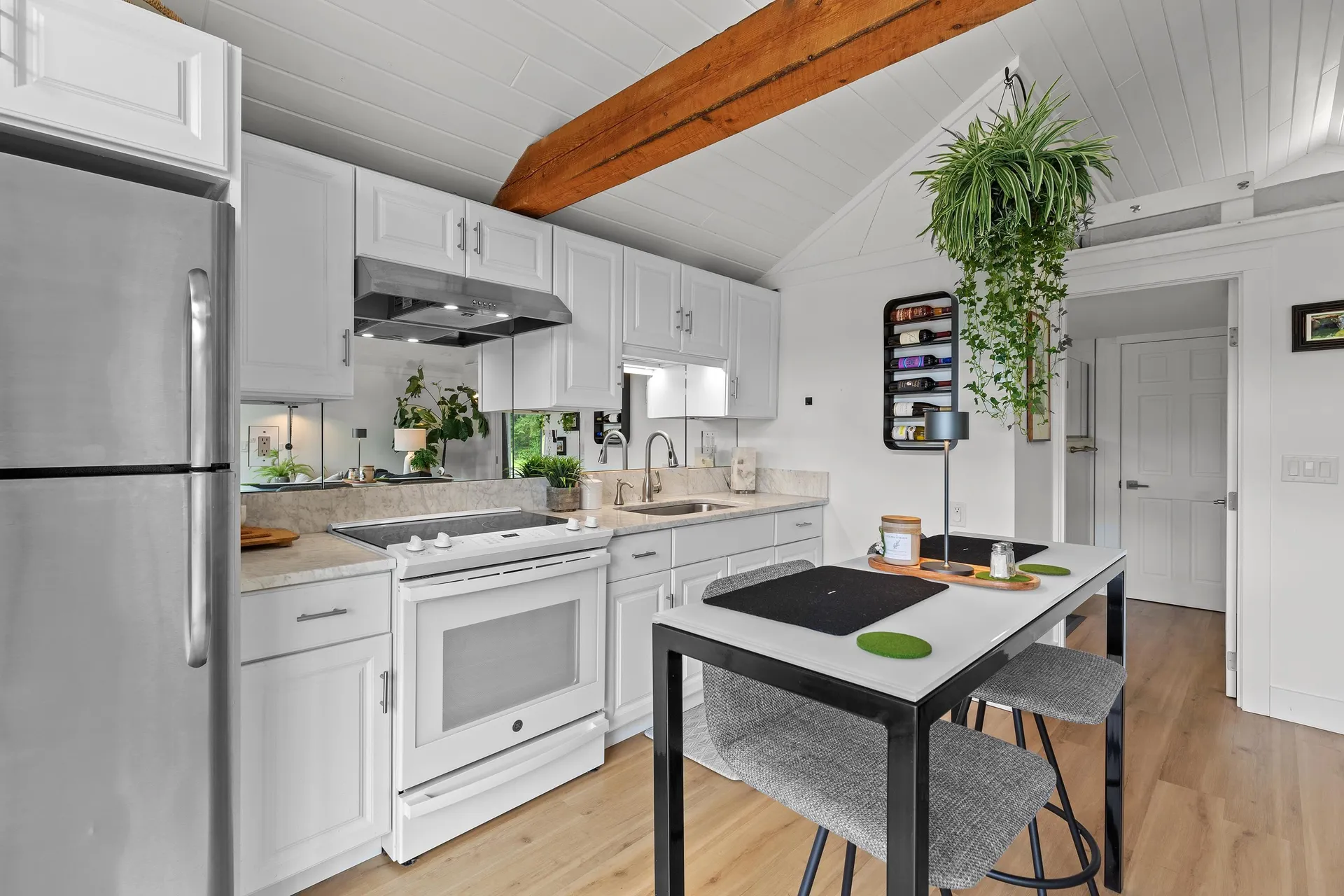 31 & 37 River Cottage Lane Orford NH 03777