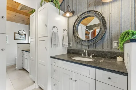 31 & 37 River Cottage Lane Orford NH 03777