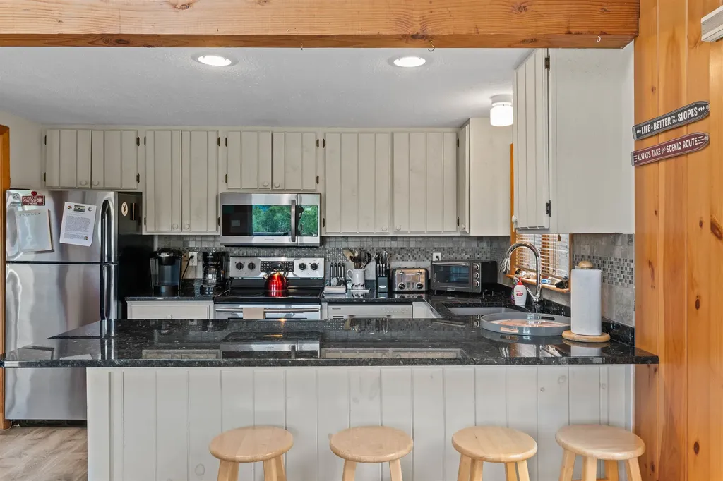 3 Mountainview Road Bartlett NH 03812