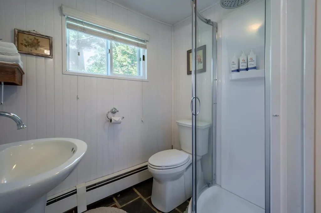 50 Rosewood Lane Castleton VT 05732