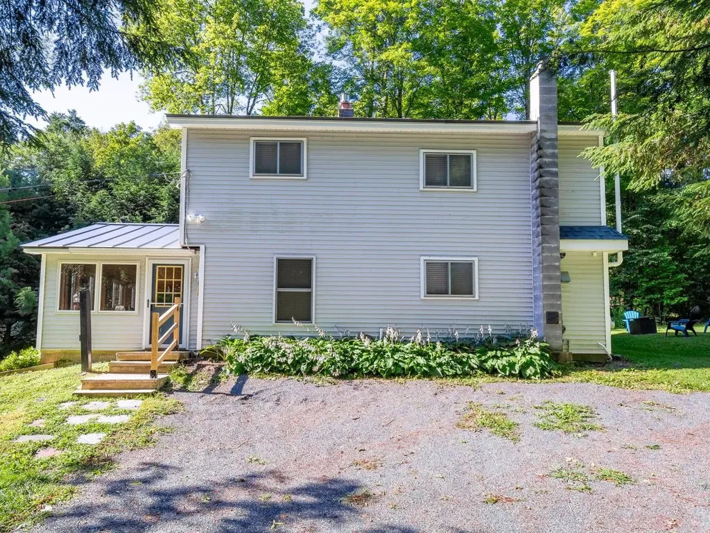 50 Rosewood Lane Castleton VT 05732
