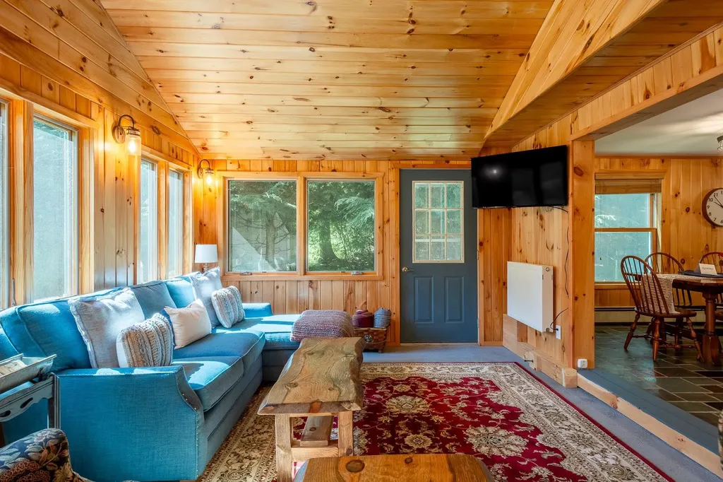 50 Rosewood Lane Castleton VT 05732