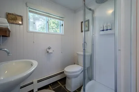 50 Rosewood Lane Castleton VT 05732