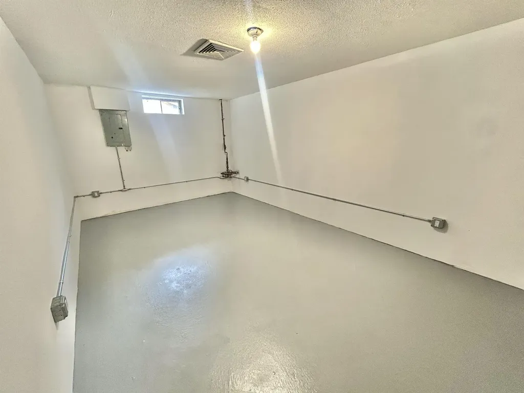 4B Pine Grove Avenue Nashua NH 03060