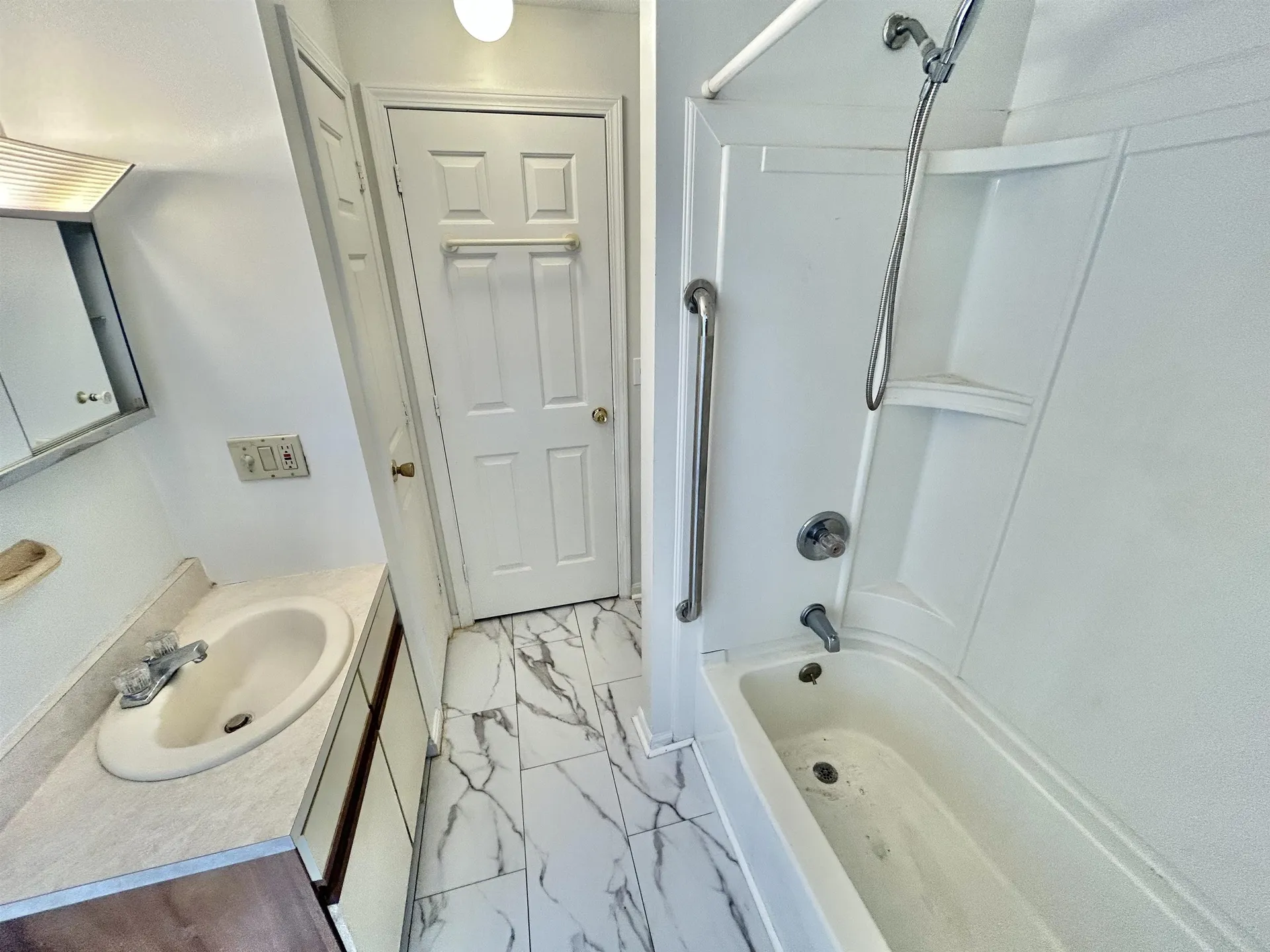 4B Pine Grove Avenue Nashua NH 03060