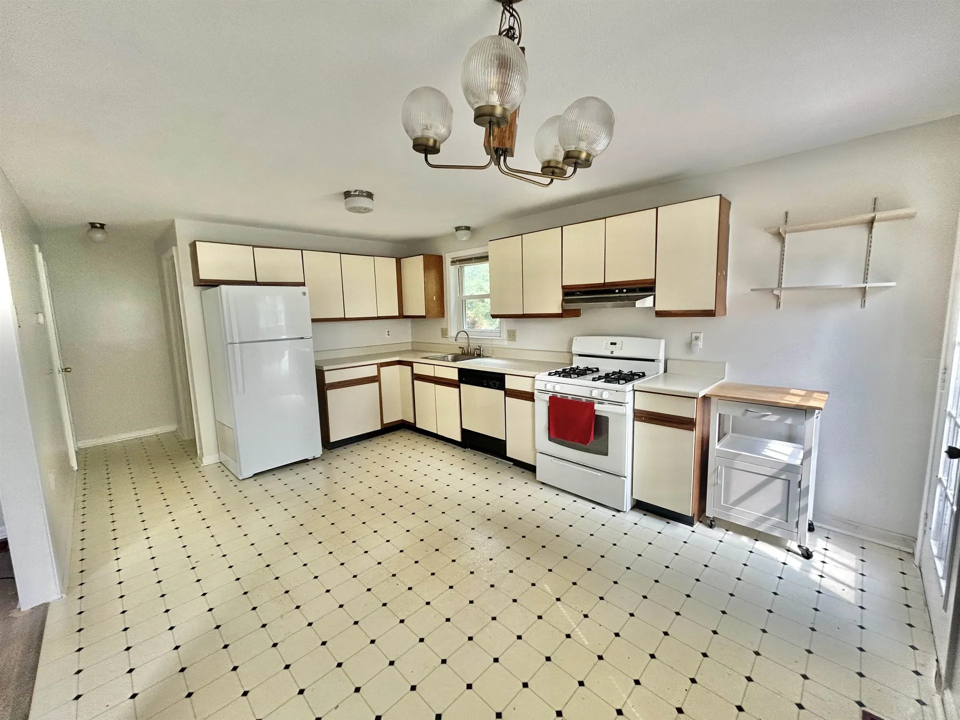 4B Pine Grove Avenue Nashua NH 03060