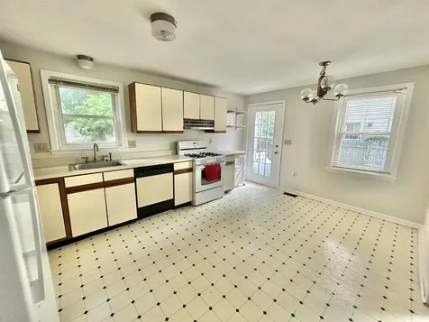 4B Pine Grove Avenue Nashua NH 03060