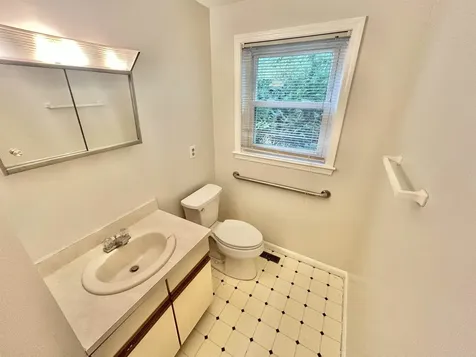 4B Pine Grove Avenue Nashua NH 03060