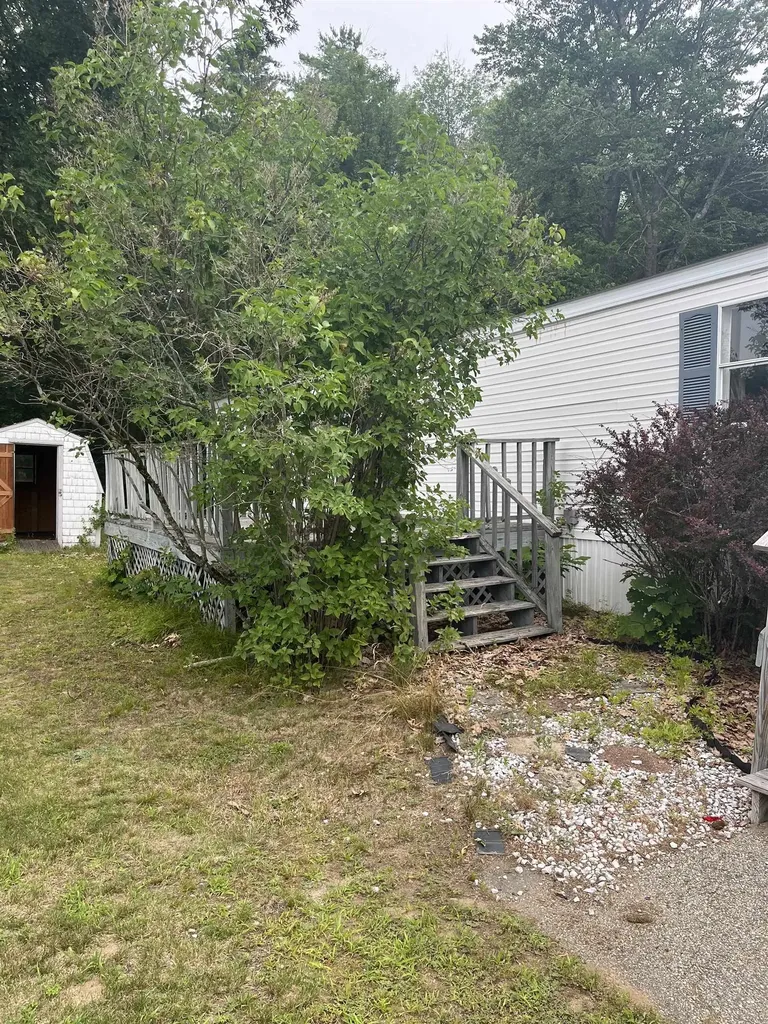 136 Sherwood Glen Somersworth NH 03878