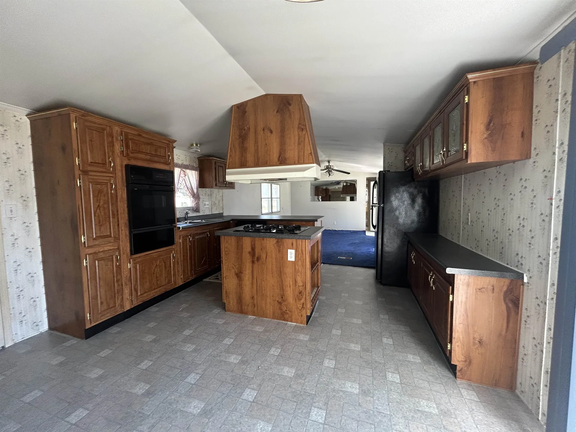 136 Sherwood Glen Somersworth NH 03878