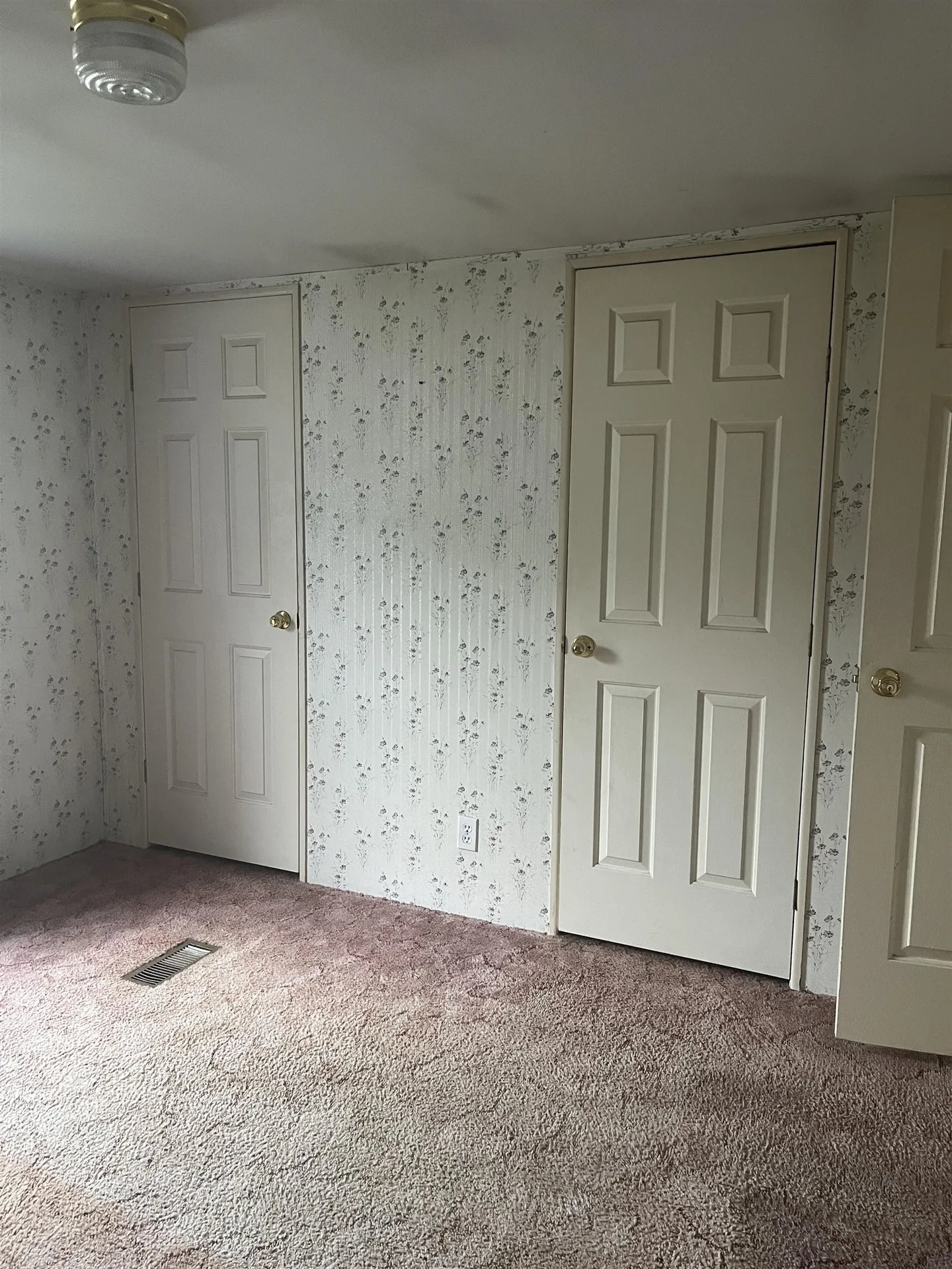 136 Sherwood Glen Somersworth NH 03878