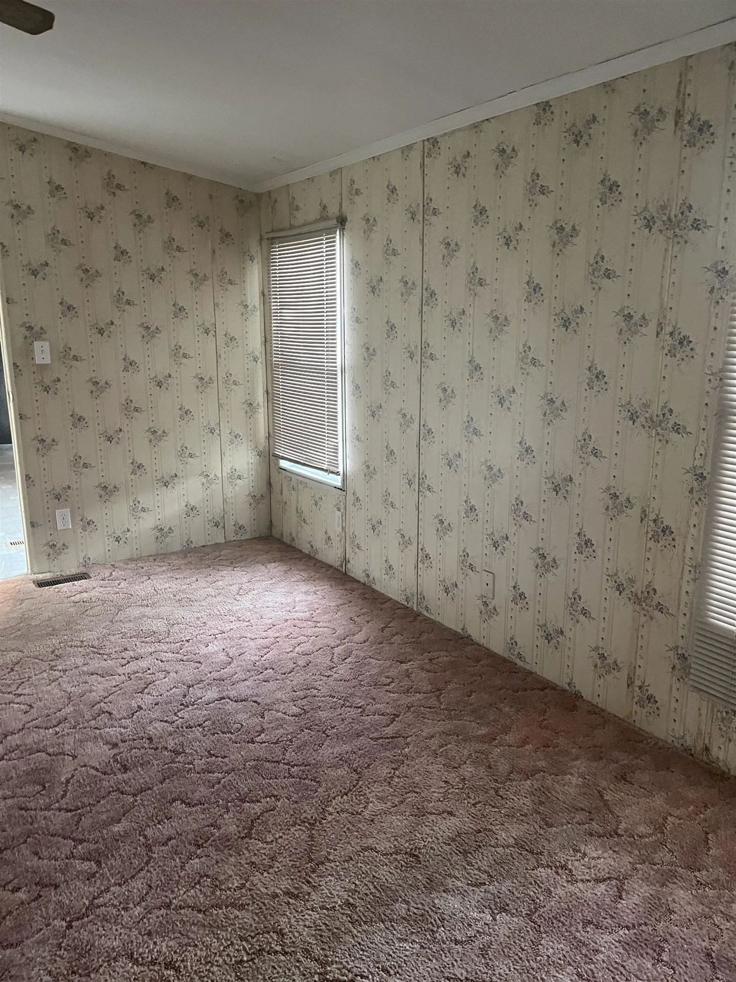 136 Sherwood Glen Somersworth NH 03878