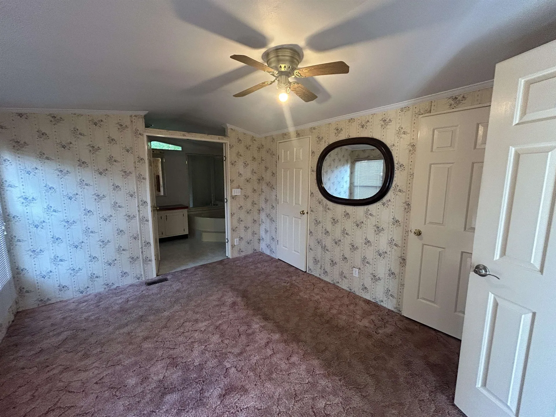 136 Sherwood Glen Somersworth NH 03878