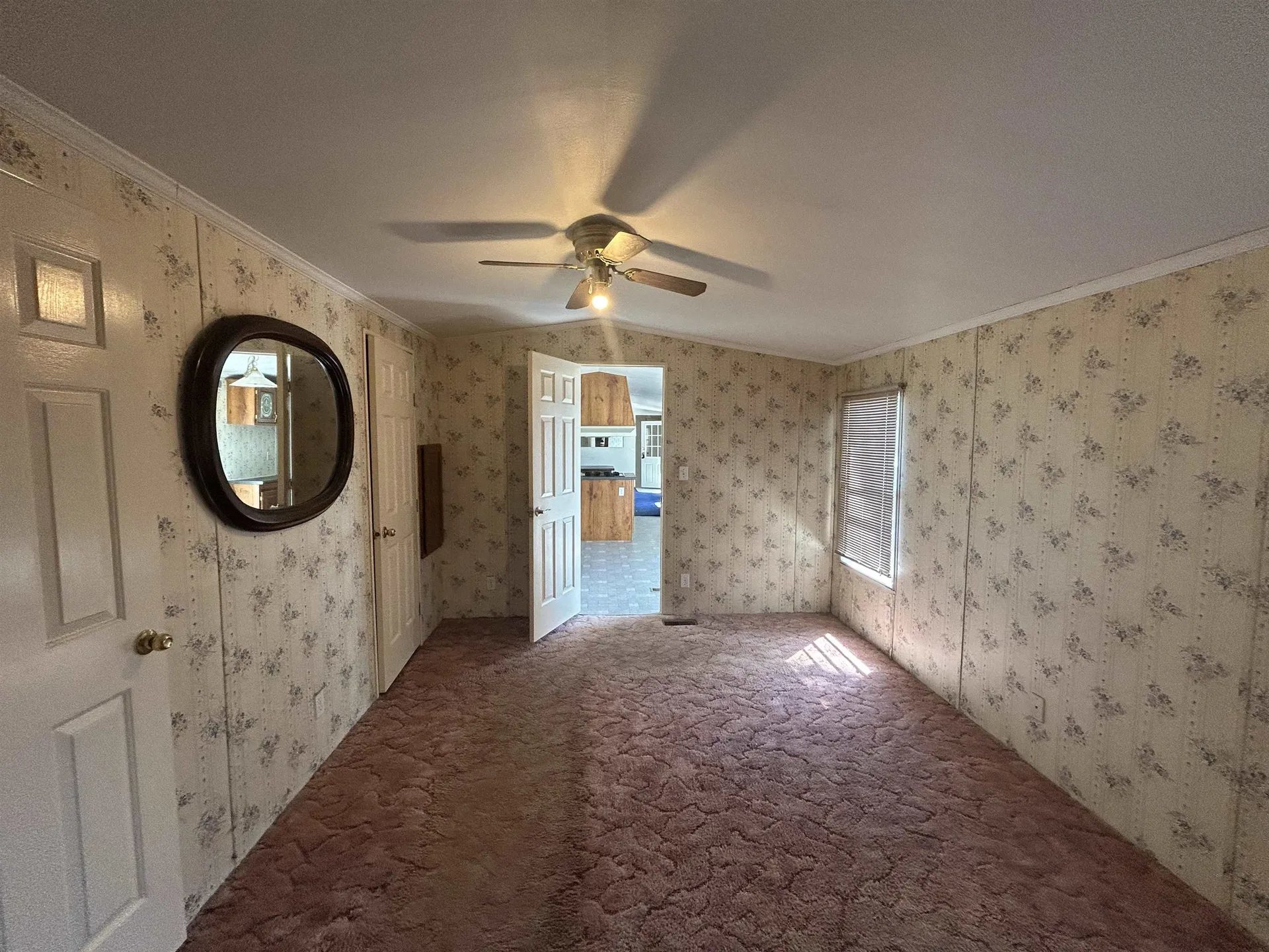 136 Sherwood Glen Somersworth NH 03878