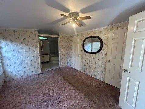 136 Sherwood Glen Somersworth NH 03878