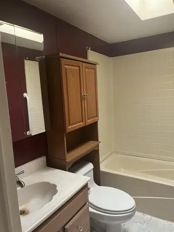 136 Sherwood Glen Somersworth NH 03878
