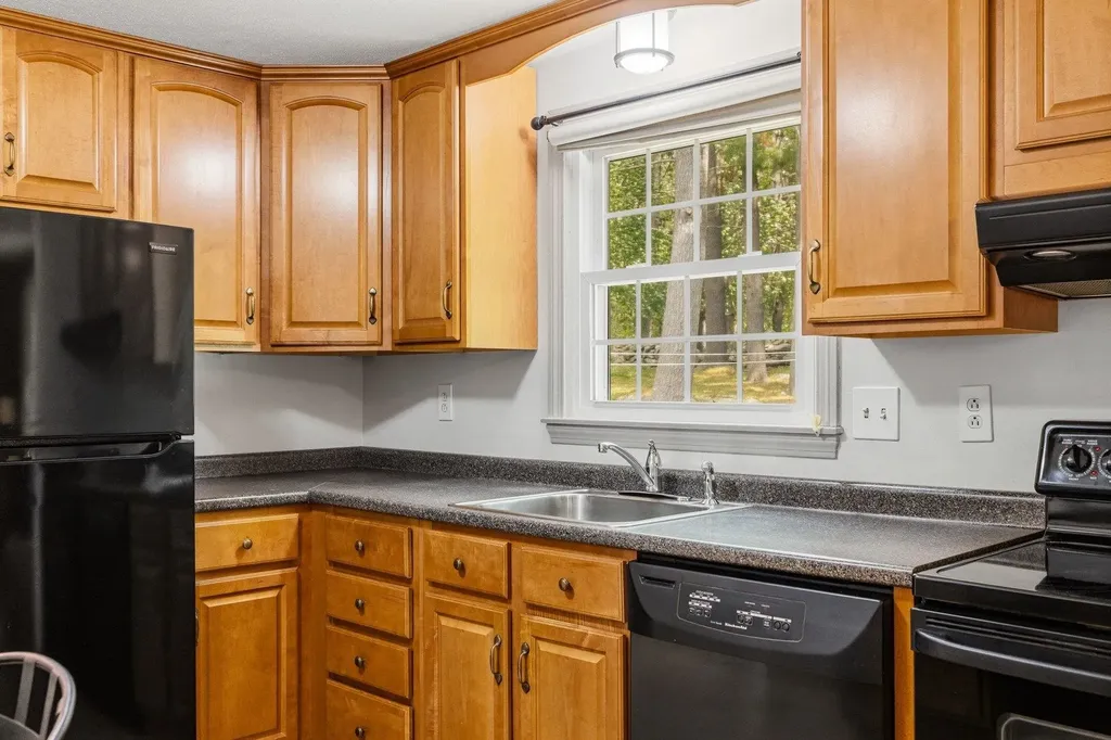 42 Harding Road Portsmouth NH 03801