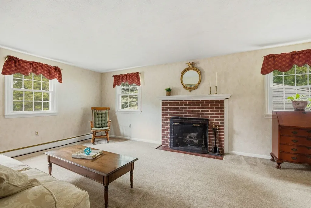 42 Harding Road Portsmouth NH 03801