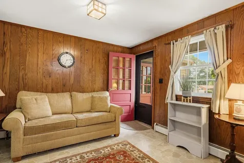 42 Harding Road Portsmouth NH 03801