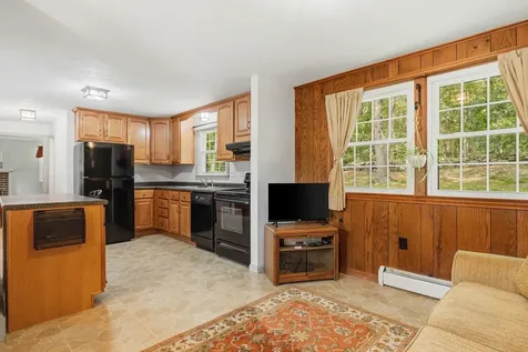 42 Harding Road Portsmouth NH 03801