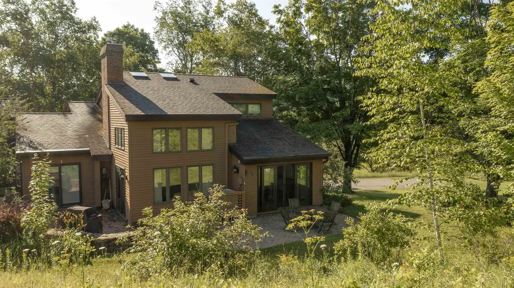 3755 Quechee Main Street Hartford VT 05059