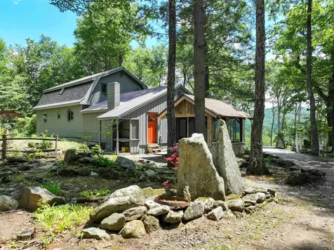 66 Upper Oak Hill Road Newfane VT 05345