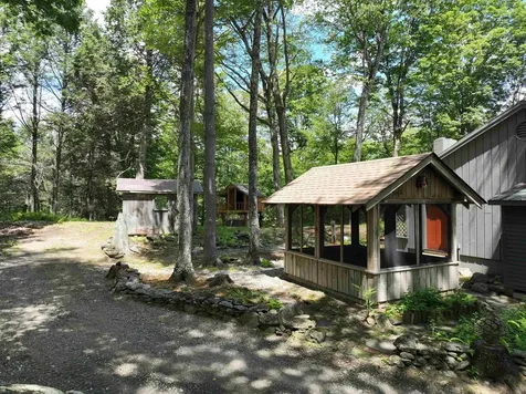 66 Upper Oak Hill Road Newfane VT 05345