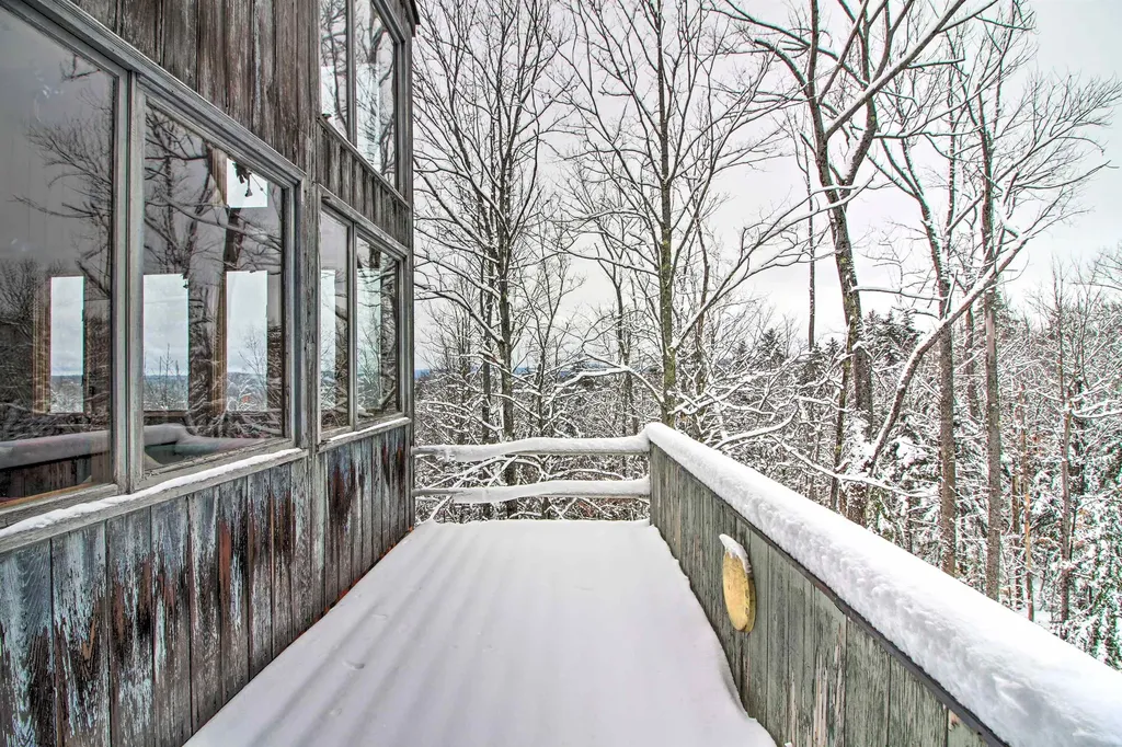 106 Upper Loop Ludlow VT 05149