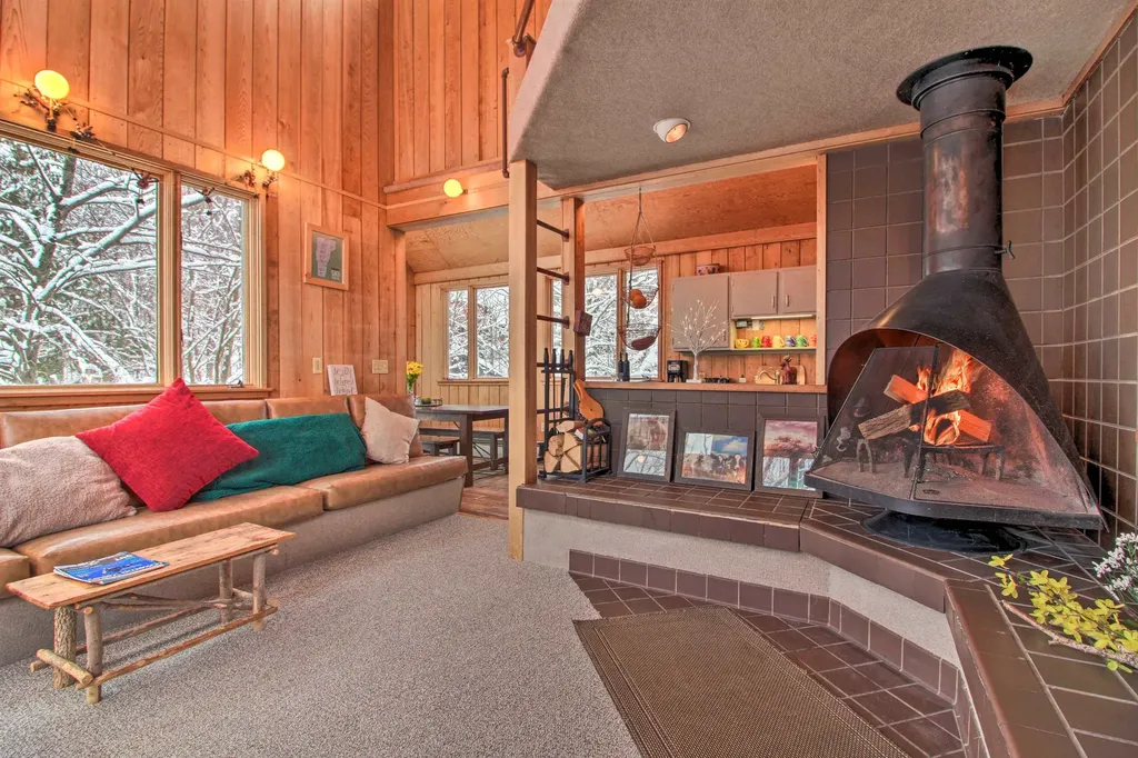 106 Upper Loop Ludlow VT 05149