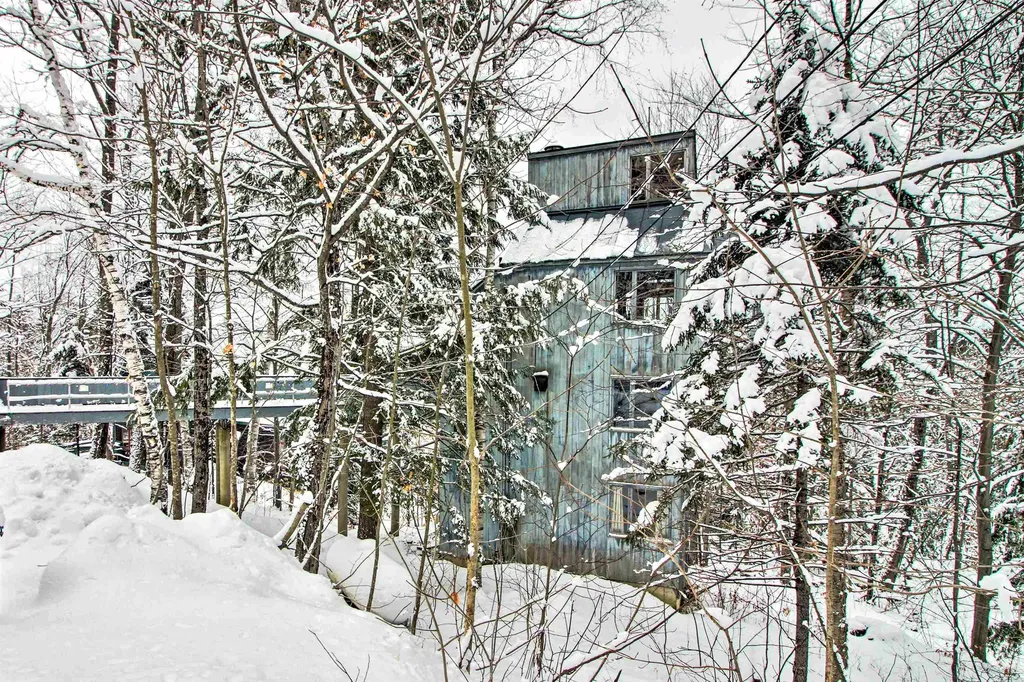 106 Upper Loop Ludlow VT 05149