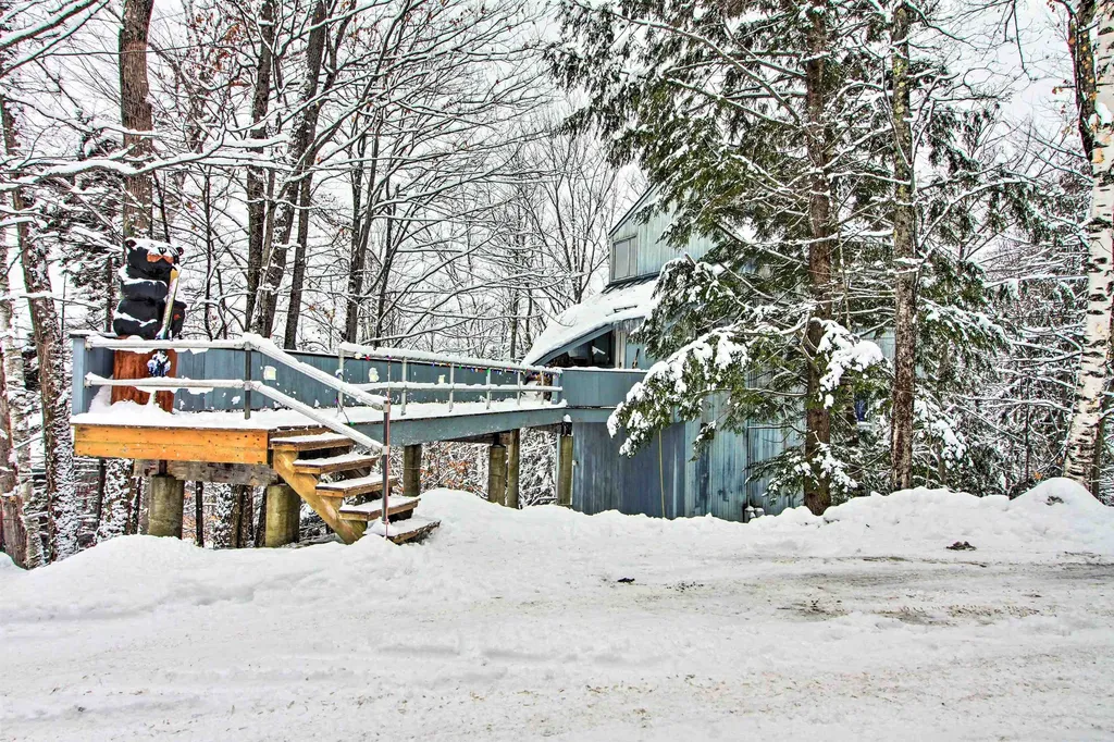 106 Upper Loop Ludlow VT 05149