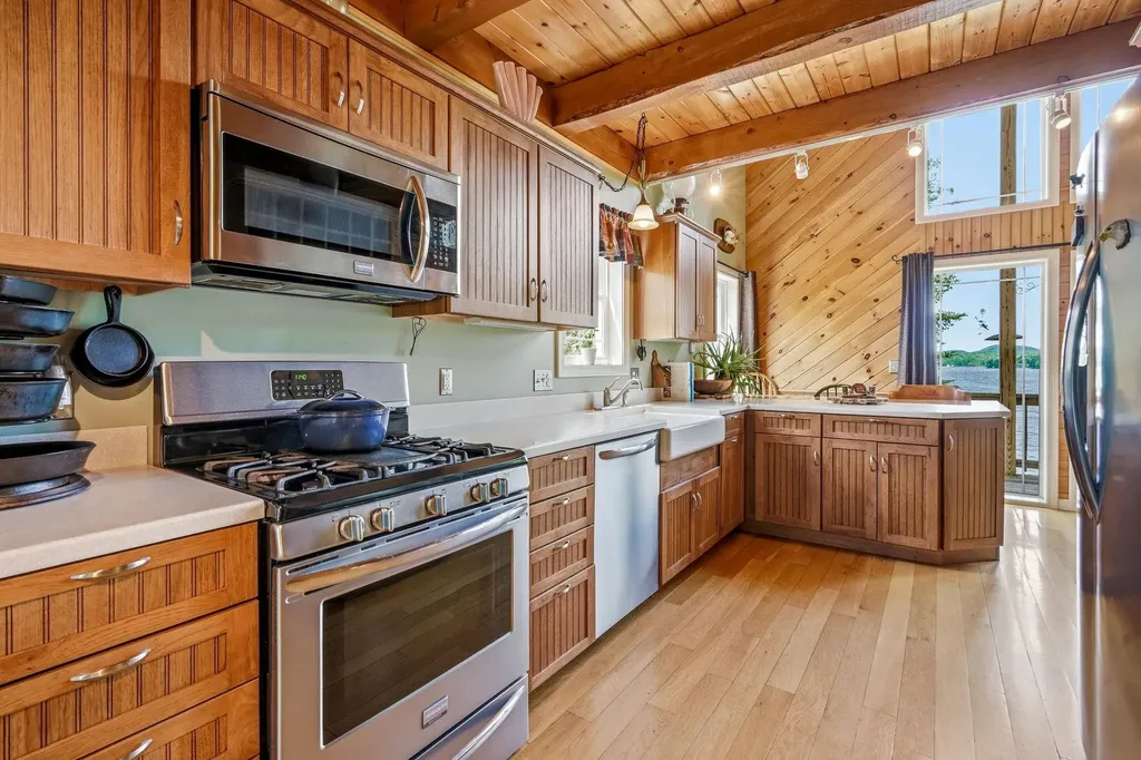 217 Beach Road Pittsburg NH 03592