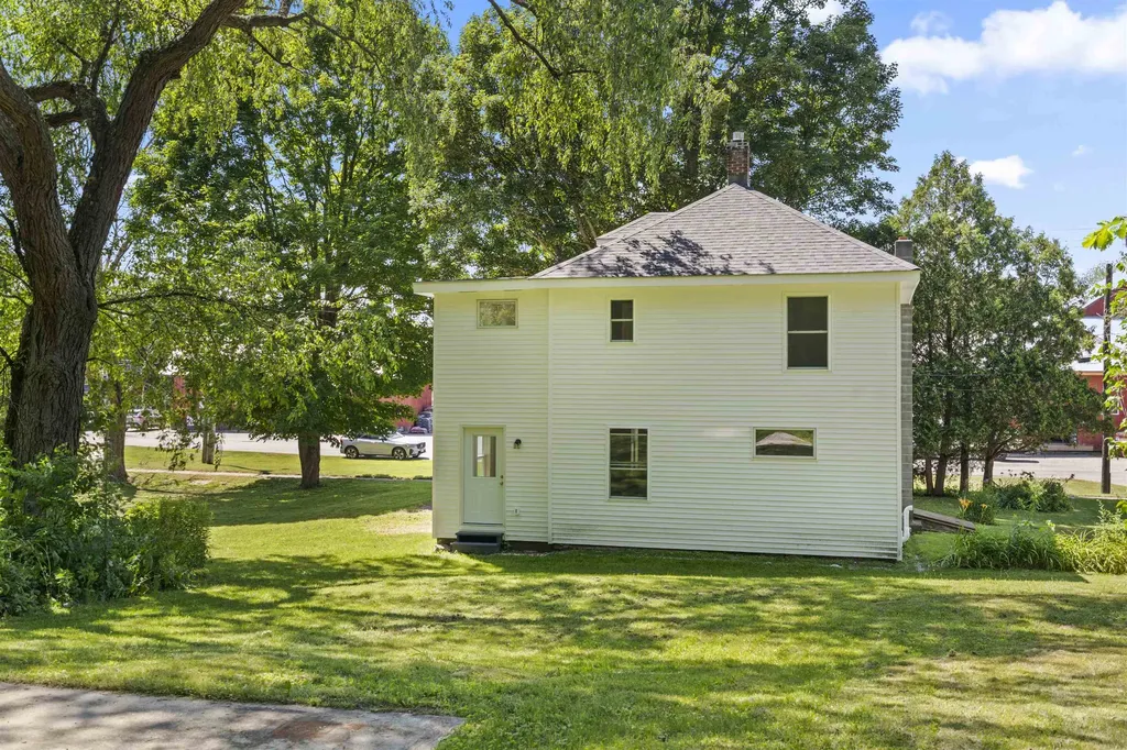 15 Sunset Avenue Milton VT 05468