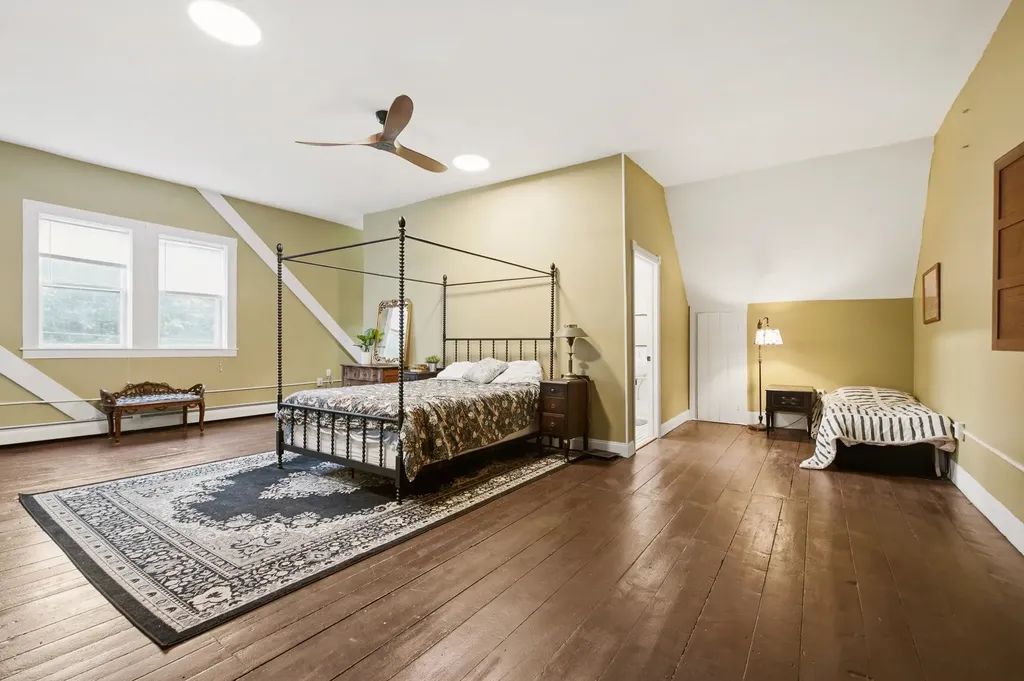 42 Maple Street Bethlehem NH 03574